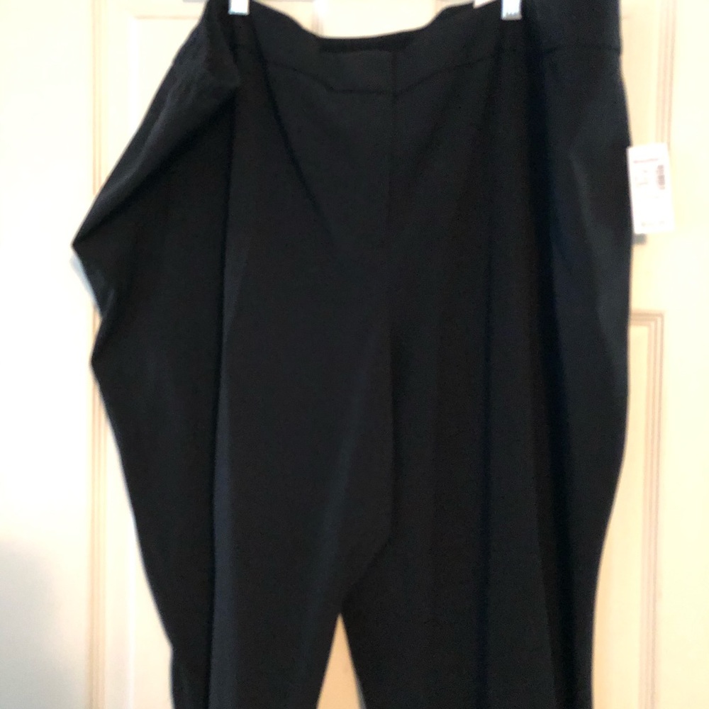 Jones Studio black pants NWT size 24